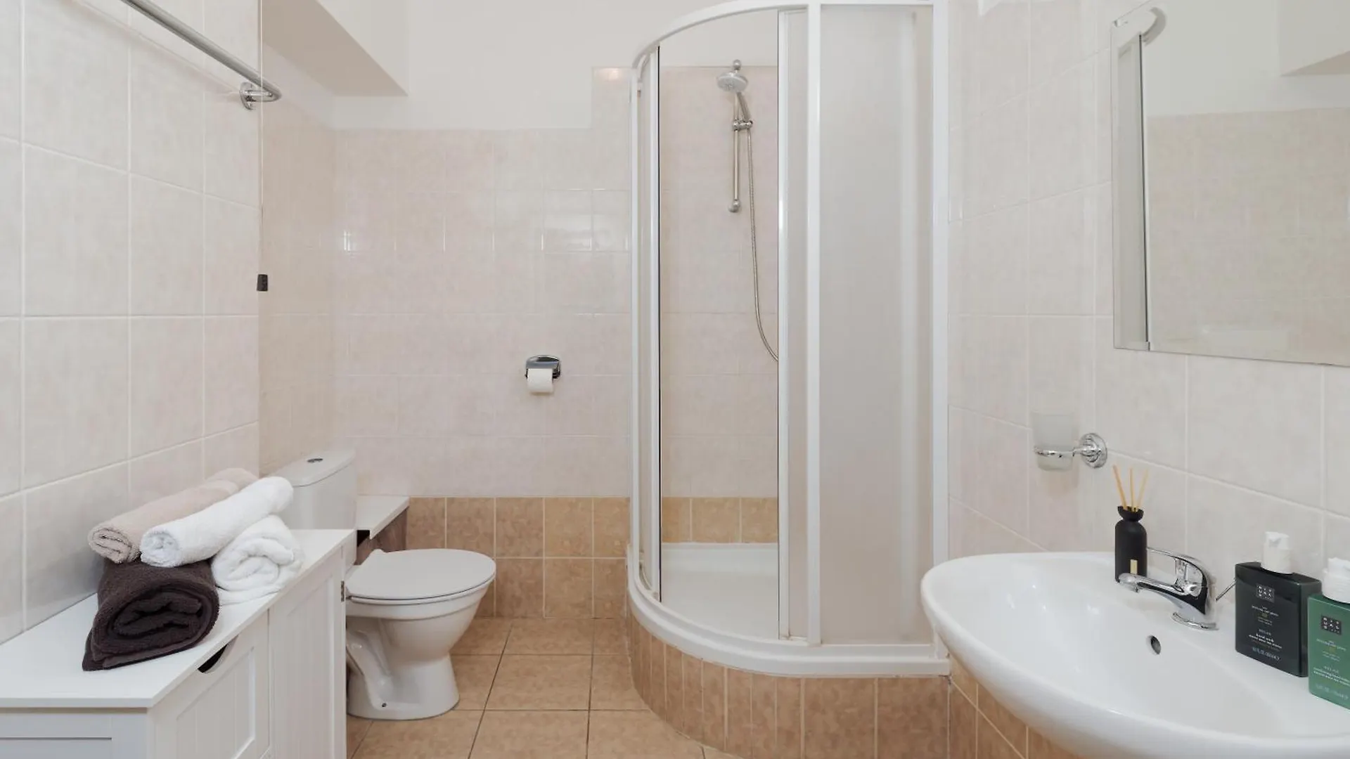 Louvre - Cozy City Center Apartment With Balcony Prague 0*,