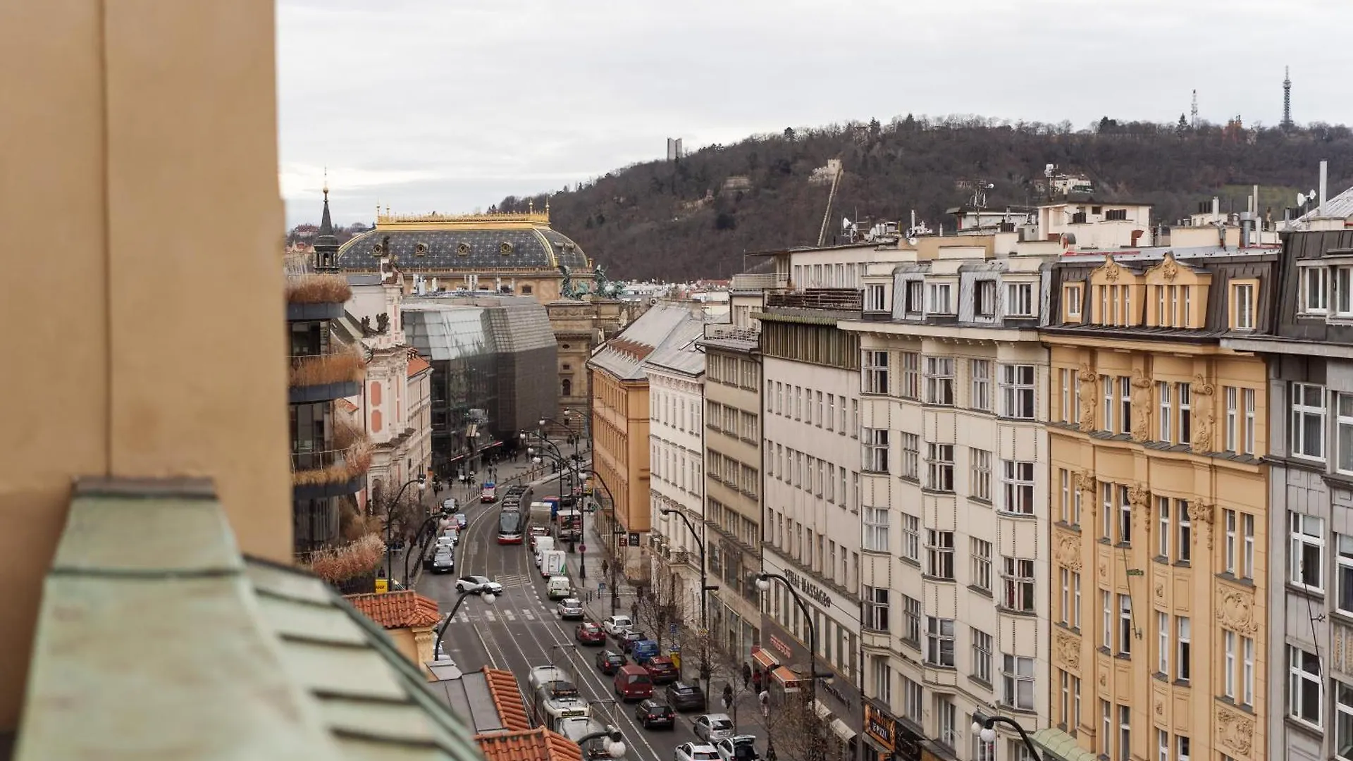Louvre - Cozy City Center Apartment With Balcony Prague