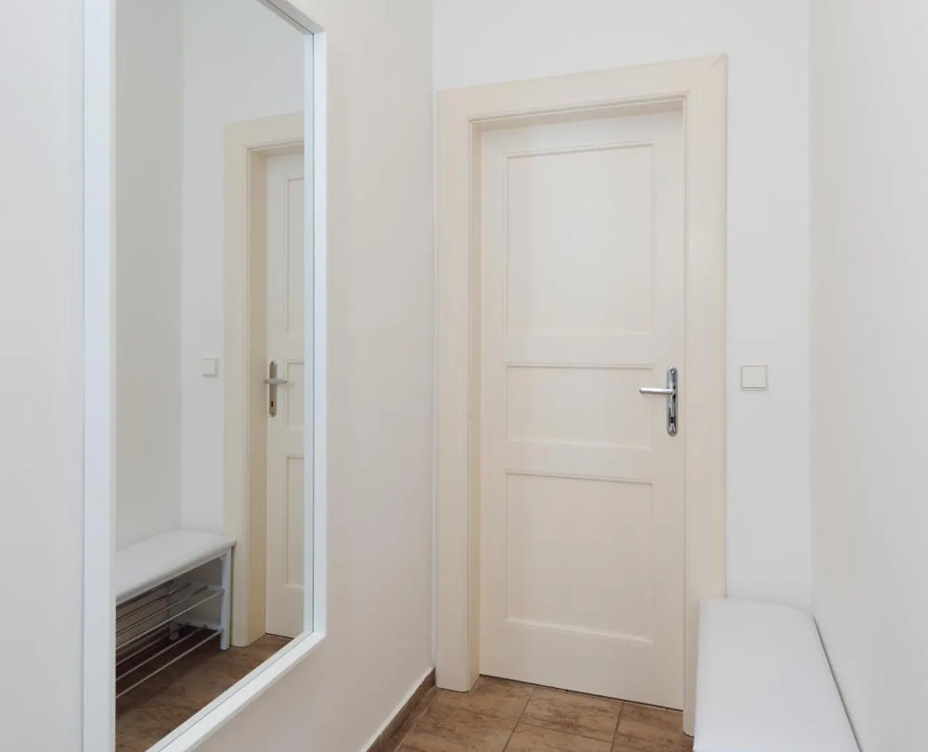 Louvre - Cozy City Center Apartment With Balcony Prague